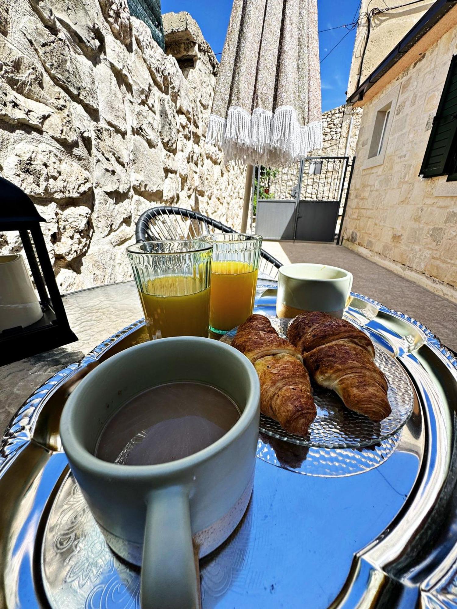 Studio Apartment Matoni بوستيرا المظهر الخارجي الصورة