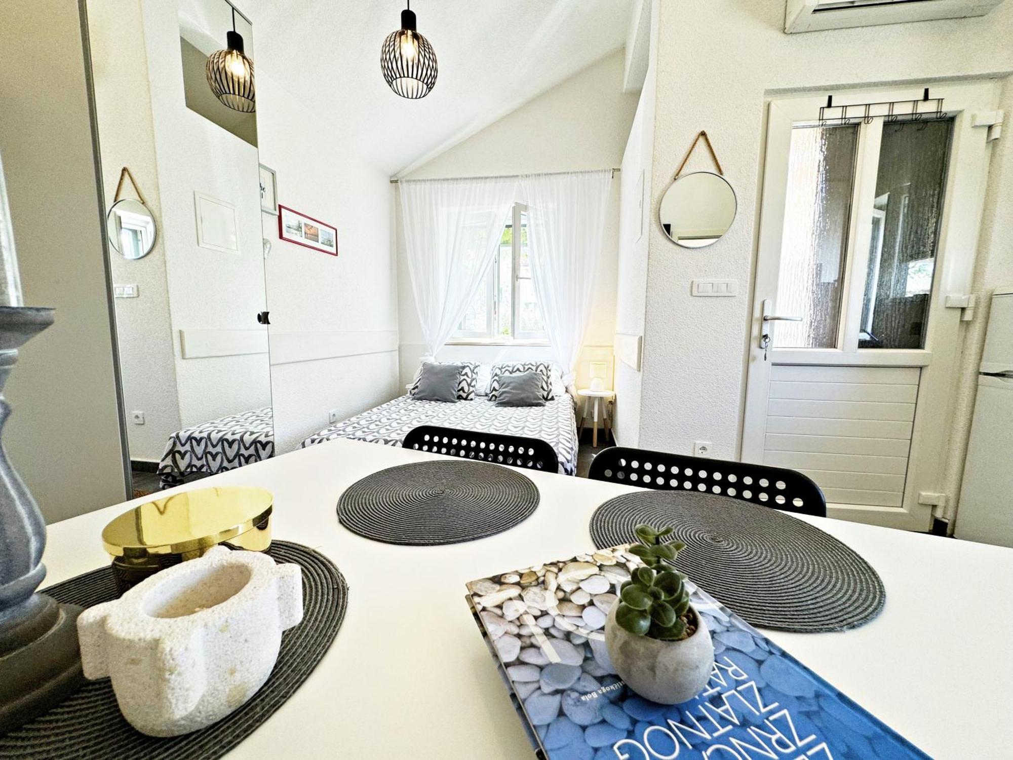 Studio Apartment Matoni بوستيرا المظهر الخارجي الصورة